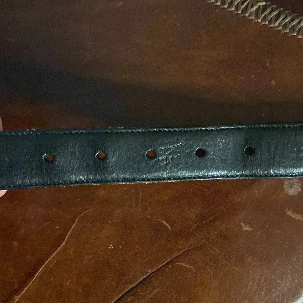 Men’s Wearhouse black Italian full grain leather belt size 44 silver tone